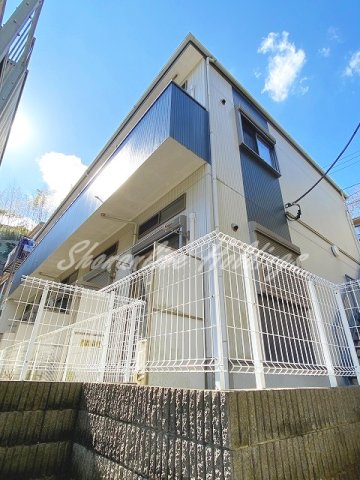建物外観　人気の汐入エリア♪大型商業施設徒歩圏