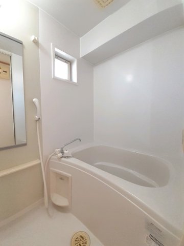 バス・シャワールーム　お風呂で日々の疲れを落としましょう