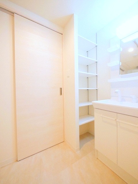 洗面設備　シャンプードレッサー付きです♪