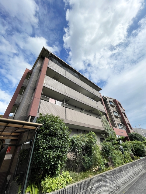 建物外観　鉄筋コンクリート造・ガッチリとした建物です♪♪