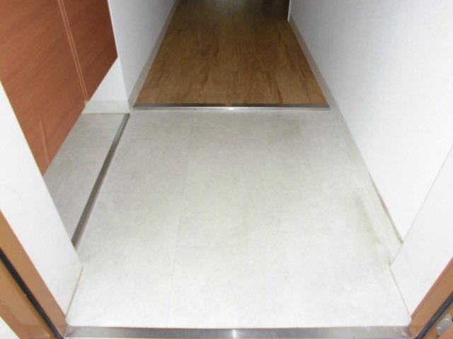 玄関　プログレッソ志賀公園