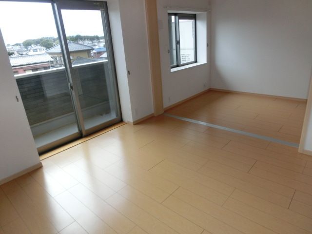 その他部屋・スペース　開放感のあるリビング