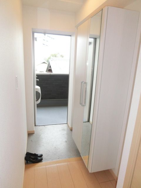 玄関　シューズボックス付きの玄関