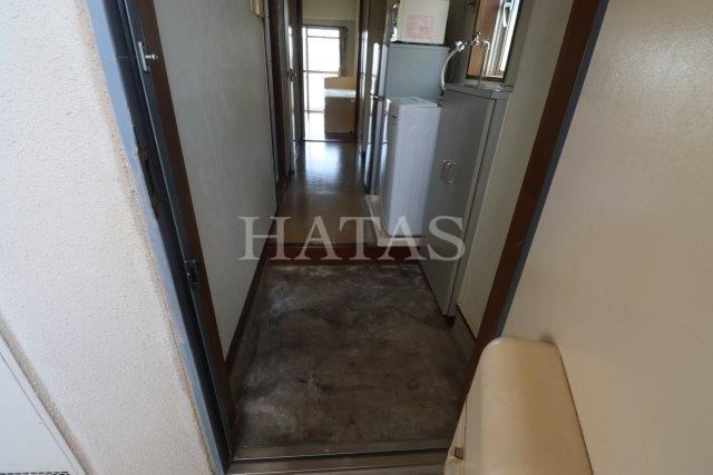 玄関　同物件別部屋です。