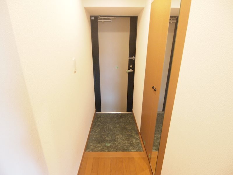 玄関　※別号室写真のため現況優先