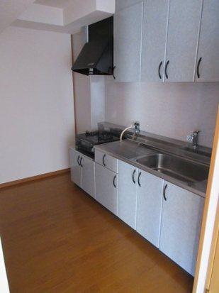 キッチン　※別号室写真のため現況優先