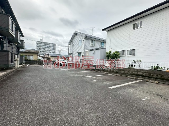 駐車場　駐車場完備です