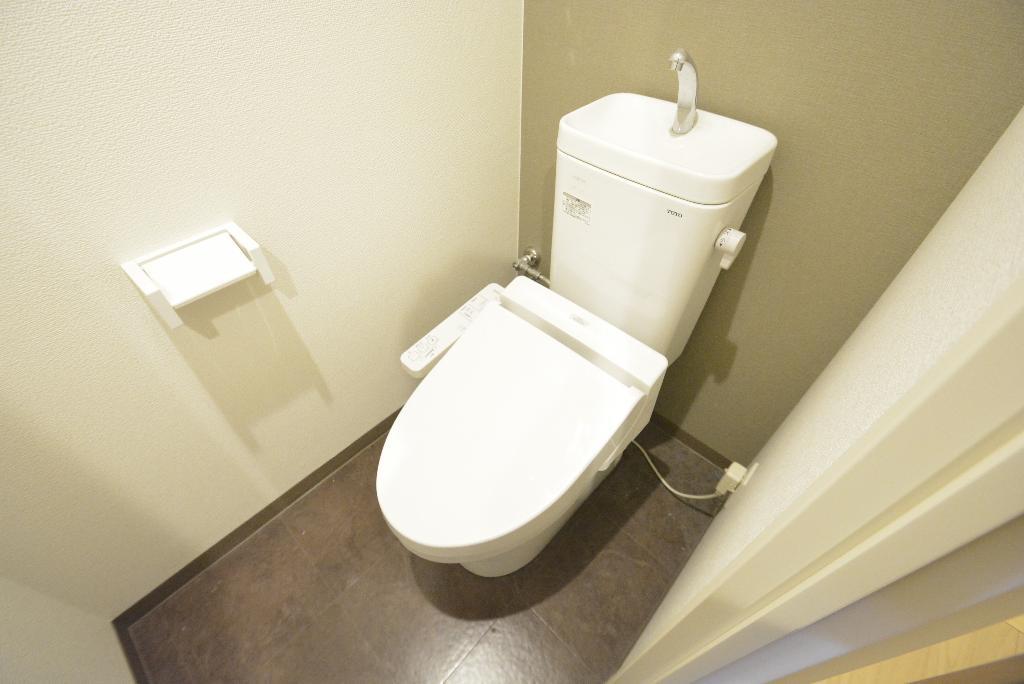 トイレ　シャワー付トイレ
