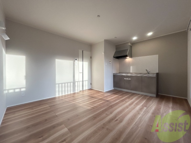 居室・リビング　９．２帖のＬＤＫです。広々としてきれいですね。