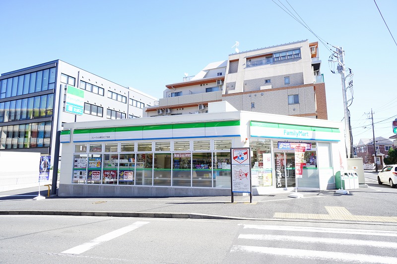 コンビニ　ファミリーマート スリーウェル新石川二丁目店（コンビニ）まで469m