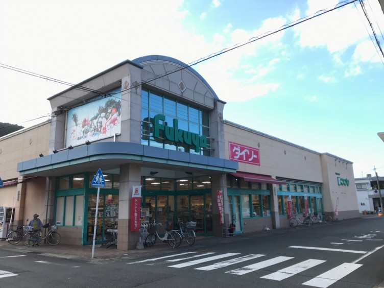 スーパー　株式会社フクヤ 西舞鶴店（スーパー）まで318m