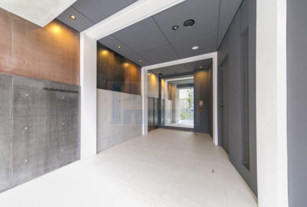 エントランス　きれいなエントランス！