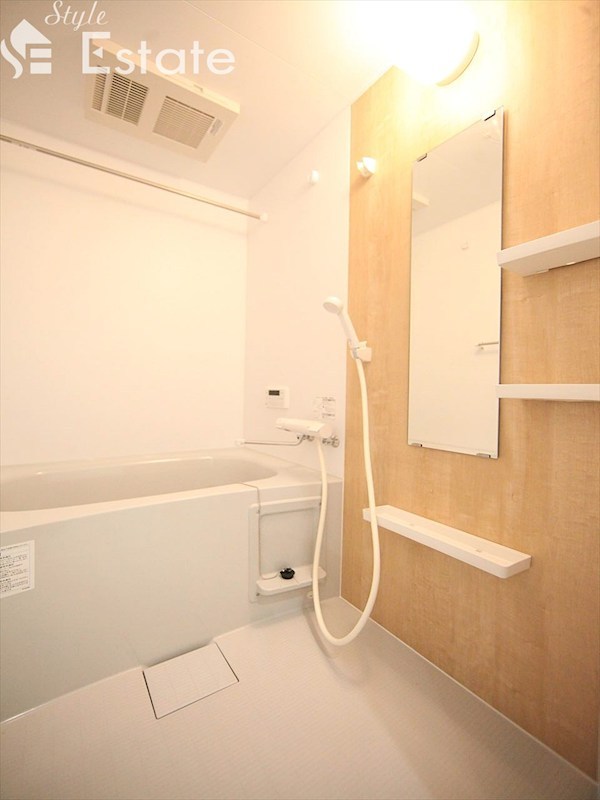 バス・シャワールーム　バスルーム