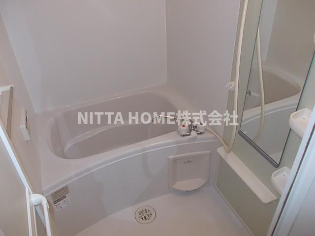 バス・シャワールーム　追い焚きや浴室乾燥機付きのバスルーム◇