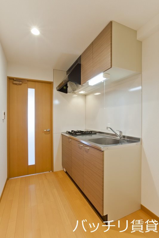 キッチン　別号室タイプの為、現状を優先致します