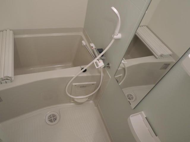 バス・シャワールーム　浴室乾燥機もついています