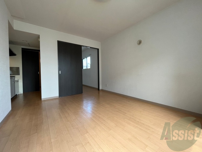 居室・リビング　明るいお部屋は気持ちよく過ごせそうですね。