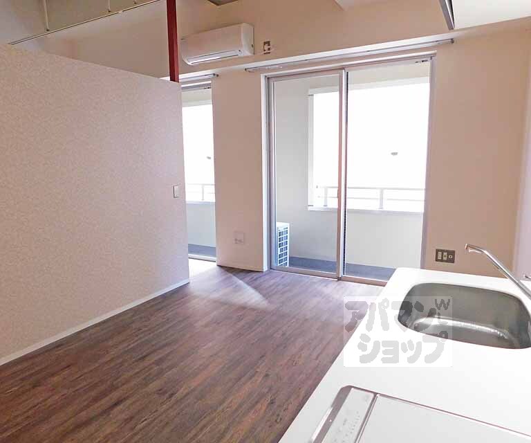 居室・リビング　広々としたお部屋です。