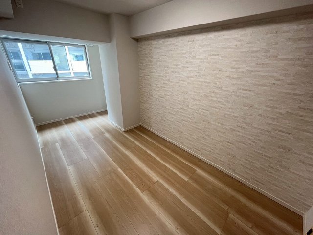 その他部屋・スペース　広くて明るい寝室