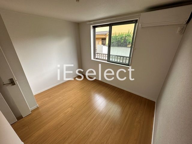 居室・リビング　6帖の洋室