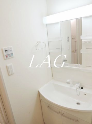 洗面設備　独立洗面台です。