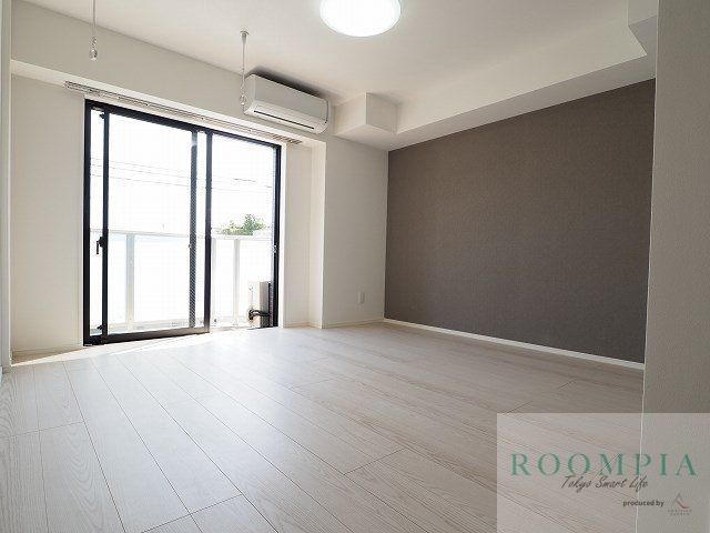 居室・リビング　※同タイプの別のお部屋です。