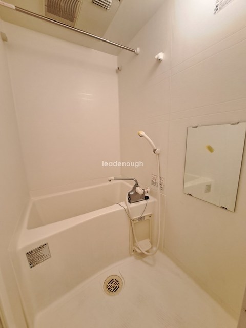 バス・シャワールーム　同マンション別部屋