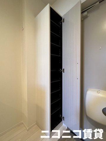 玄関　モデルルームの為、現状を優先致します。