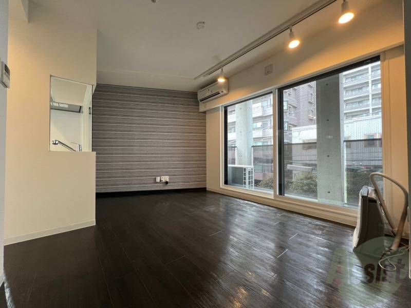 居室・リビング　広くてキレイなお部屋が広がっていて、充実した生活が送れそう。