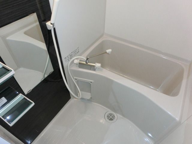 バス・シャワールーム　きれいなバスルーム