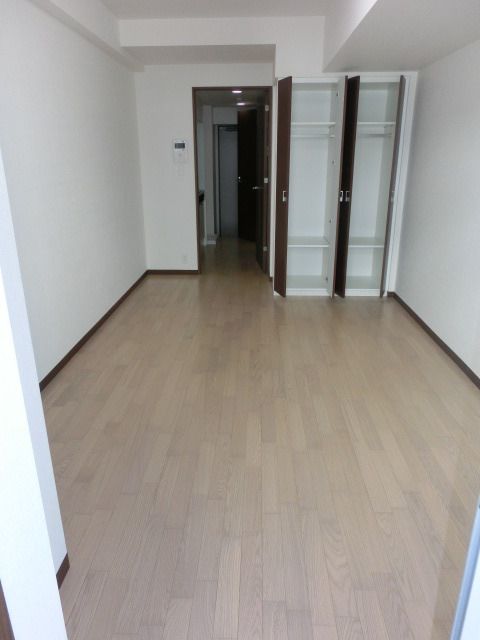 その他部屋・スペース　8.4帖の広めのお部屋