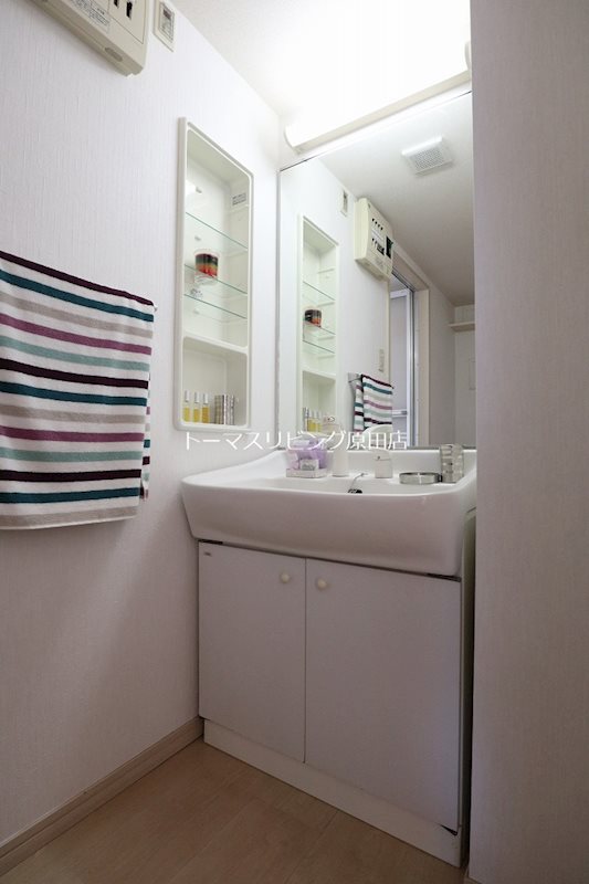 洗面設備　303号室写真
