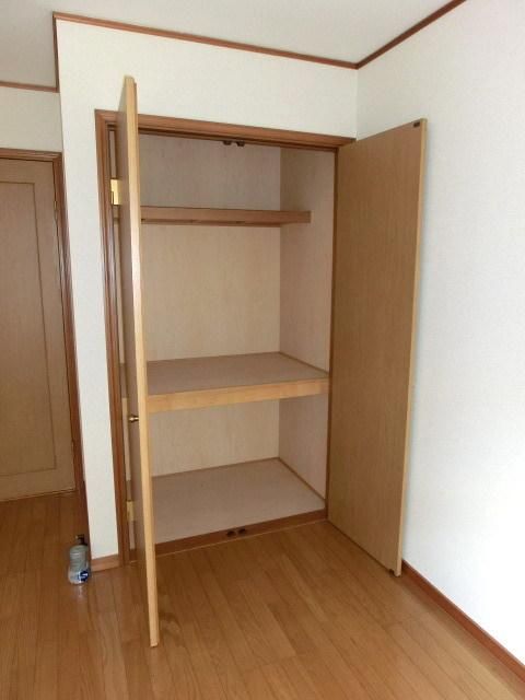 収納　収納は間口あり便利です