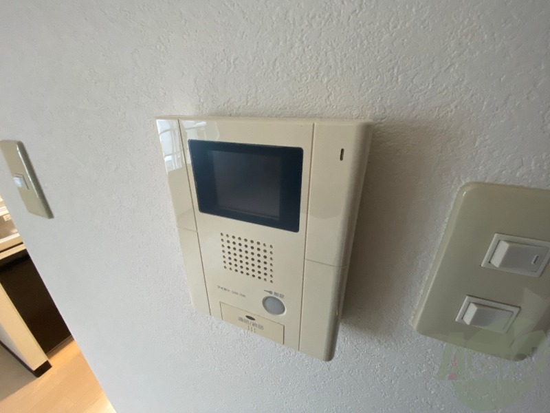 セキュリティ　インターホンは通話ができるので急な訪問があっても安心です。