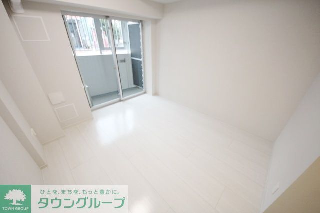 居室・リビング　同物件別部屋写真