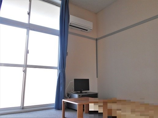 居室・リビング　家具家電の有無は部屋毎に異なります。ベッドはついておりません