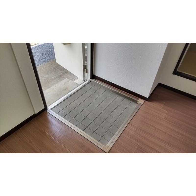 玄関　図面と現状に相違がある場合には現状を優先