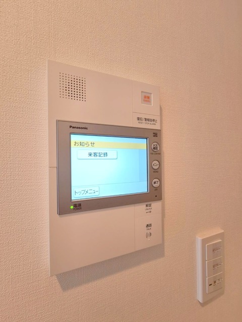 セキュリティ　★不審者をシャットアウト、安心のTVモニターホン付きです★
