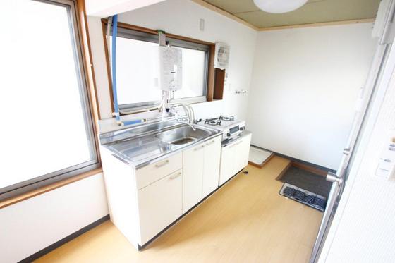 キッチン　※別部屋の写真です