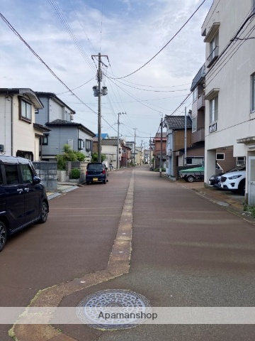 その他　前面道路（その他）まで0m