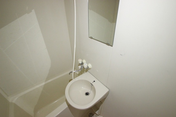 洗面設備　※別部屋の写真です