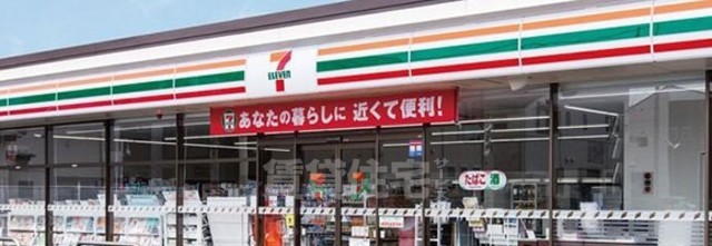 コンビニ　セブンイレブン　油小路上鳥羽店（コンビニ）まで345m