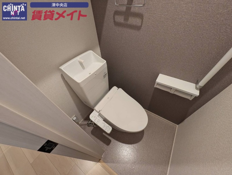 トイレ　同型タイプ画像