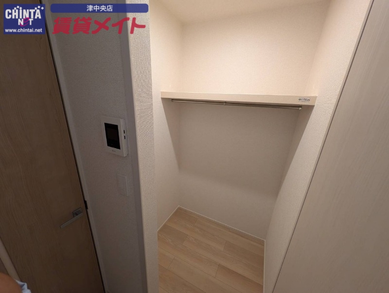 収納　同型タイプ画像