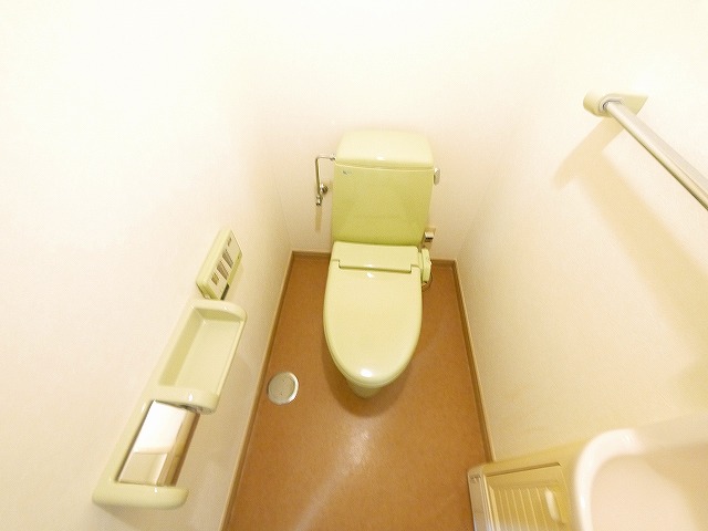 トイレ　トイレもきれいです