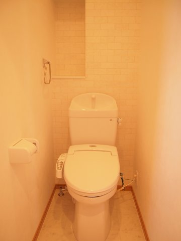 トイレ　おトイレはウォシュレット付き！
