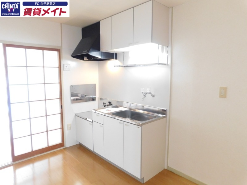 キッチン　同タイプ部屋写真です。