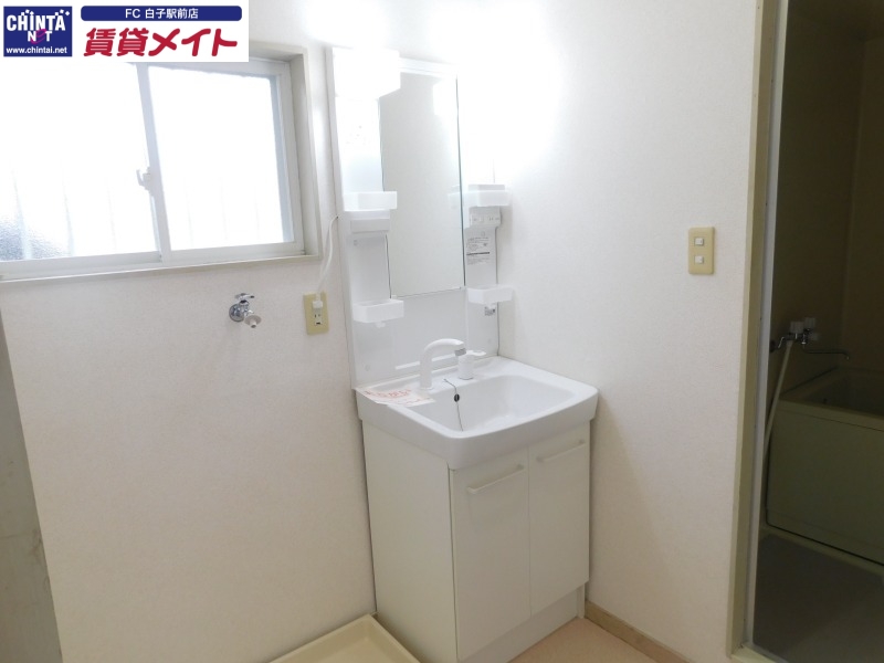 洗面設備　同タイプ部屋写真です。