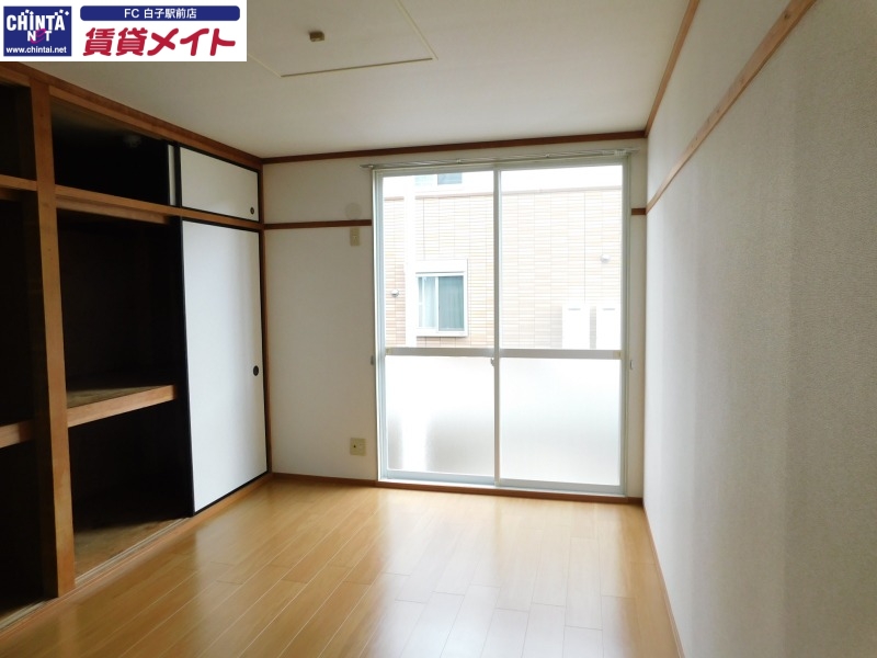 居室・リビング　同タイプ部屋写真です。