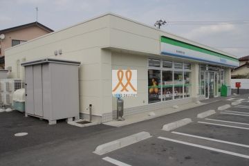 コンビニ　ファミリーマート郡山安積町長久保店（コンビニ）まで590m